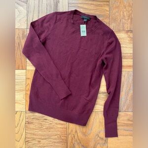 NWT Ann Taylor Women’s Burgundy Crewneck Sweater